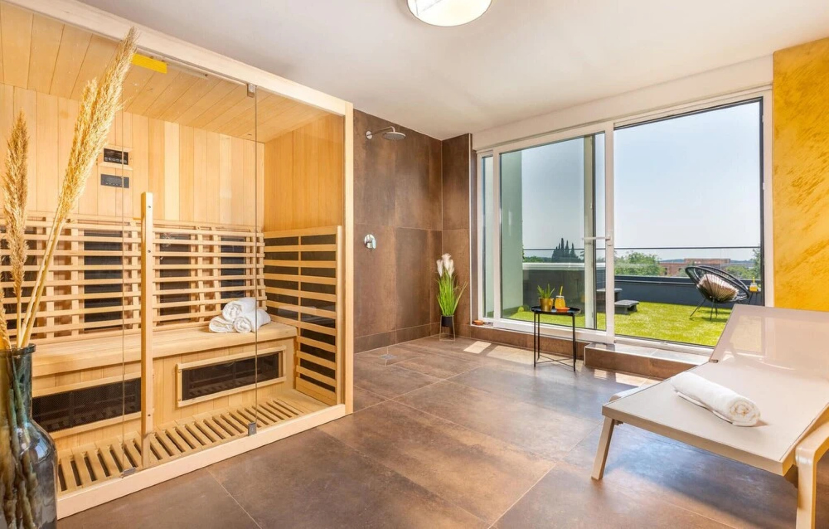 Nice Home in Peroj With Outdoor Swimming Pool, Wifi and 2 Bedrooms