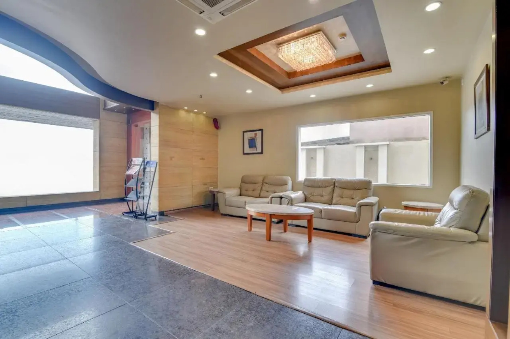 Palette - Sign Regency Hotel