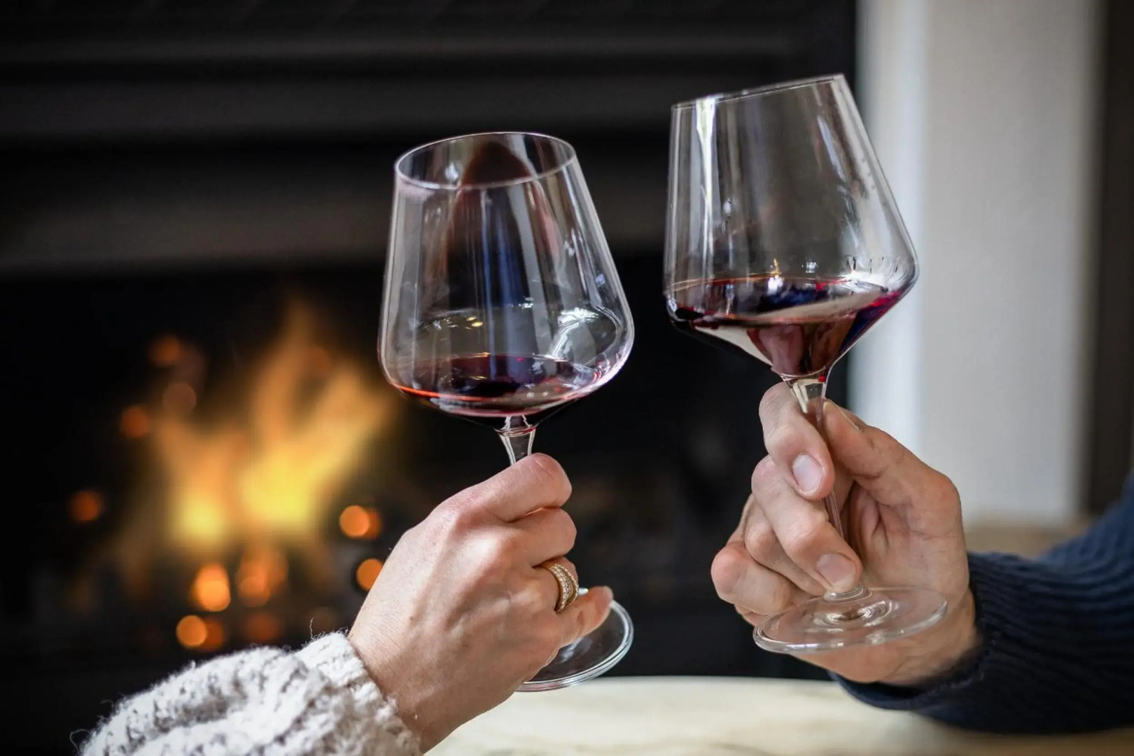 Pet friendly mountain cottage with indoor fireplace