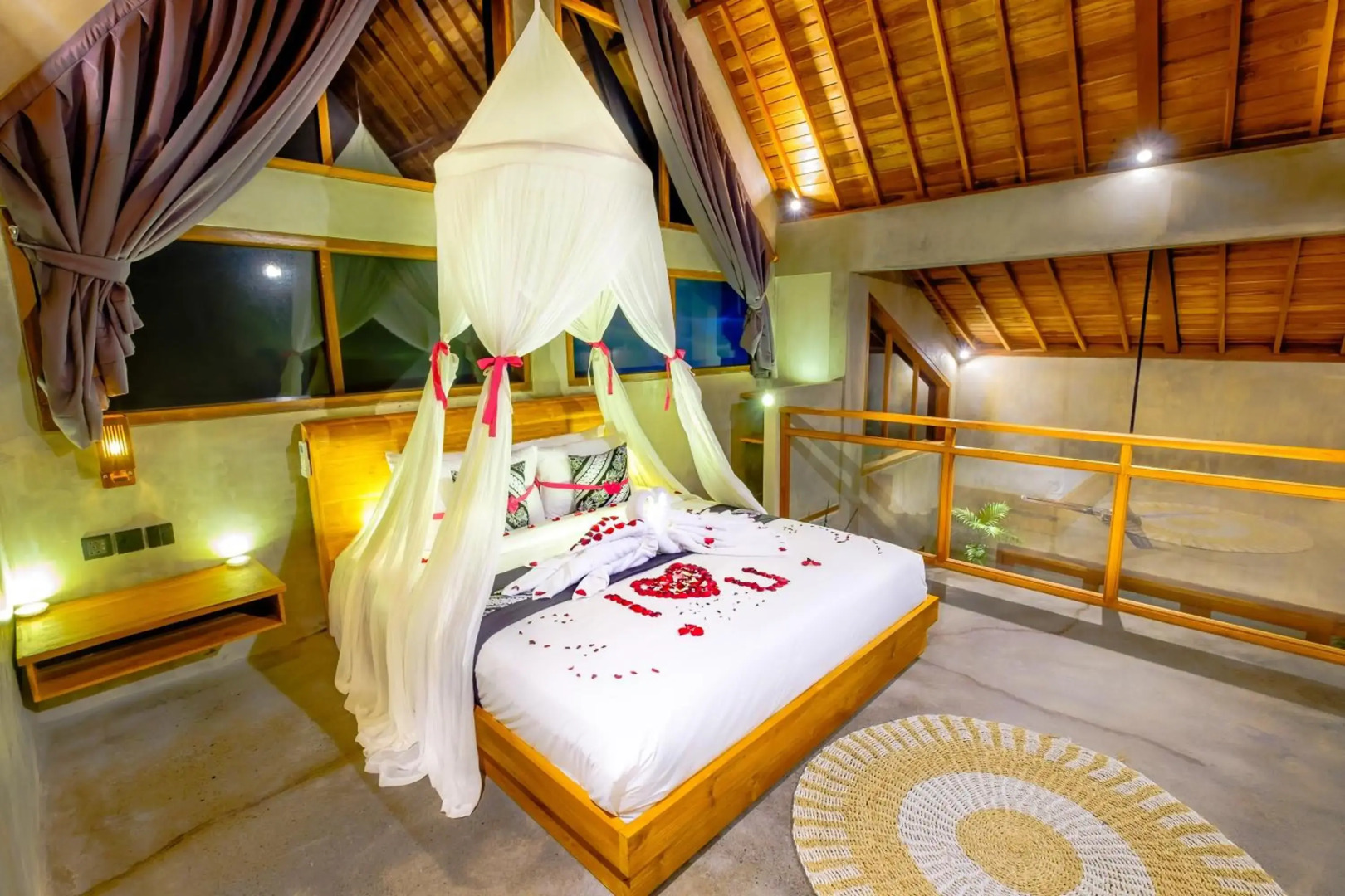 Canggu Wooden Green Paradise