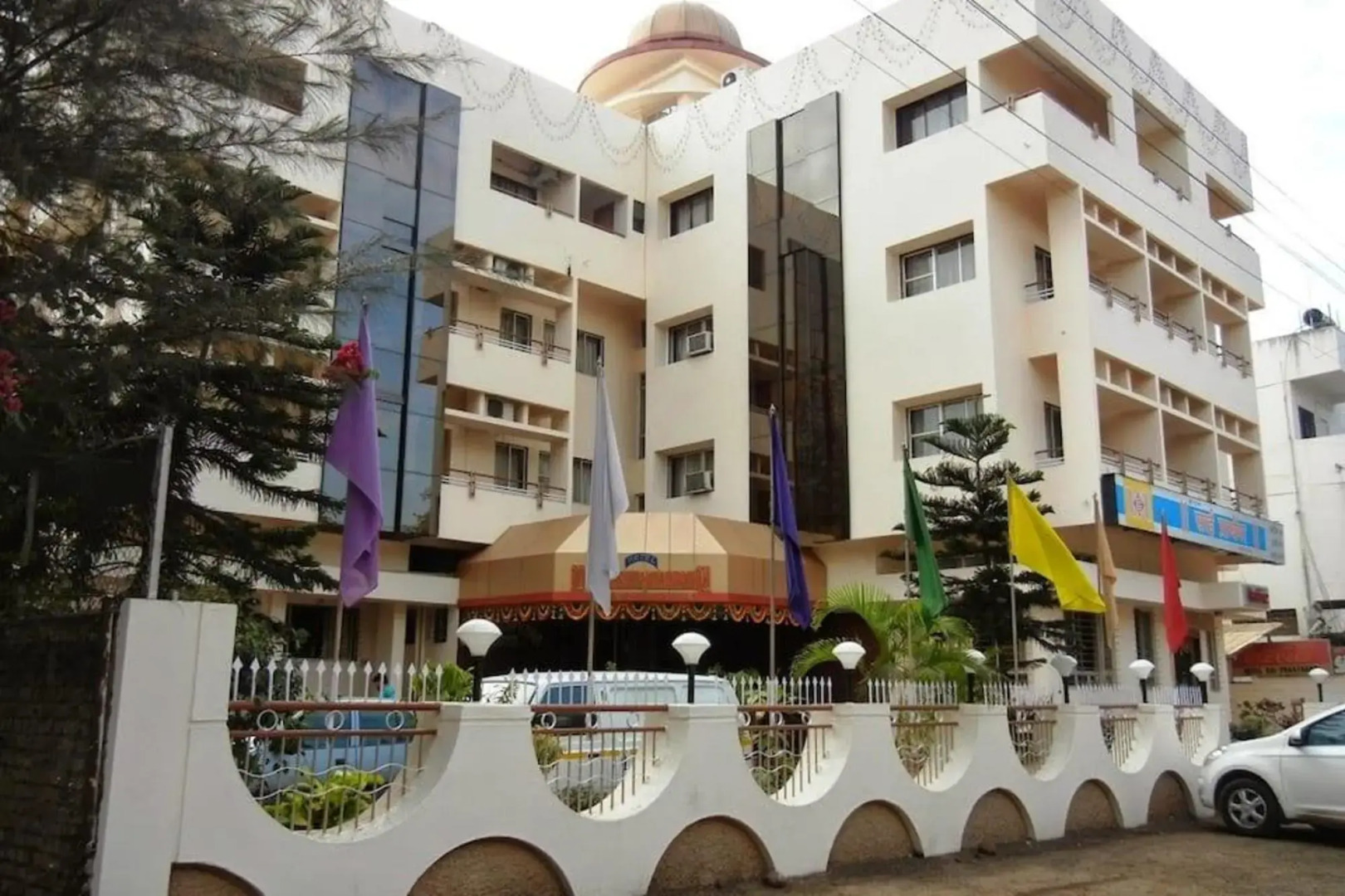 Hotel Sai Prarthana