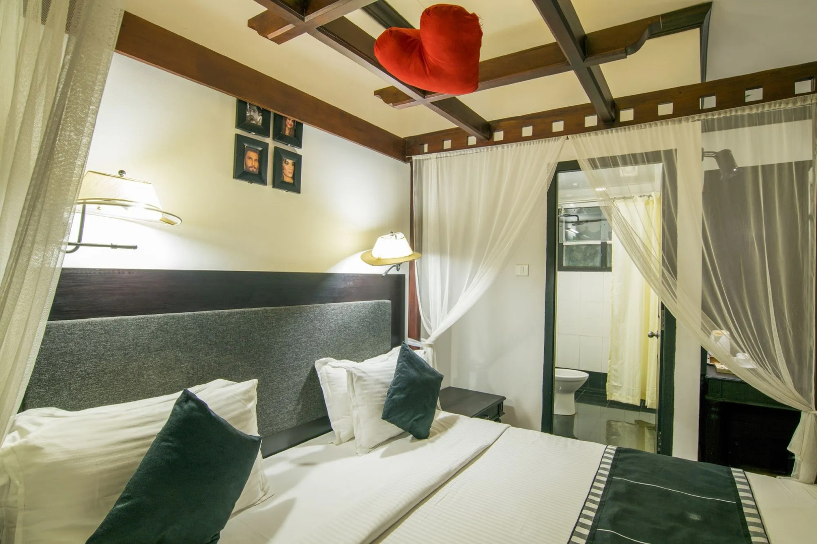 The Silvertips Munnar