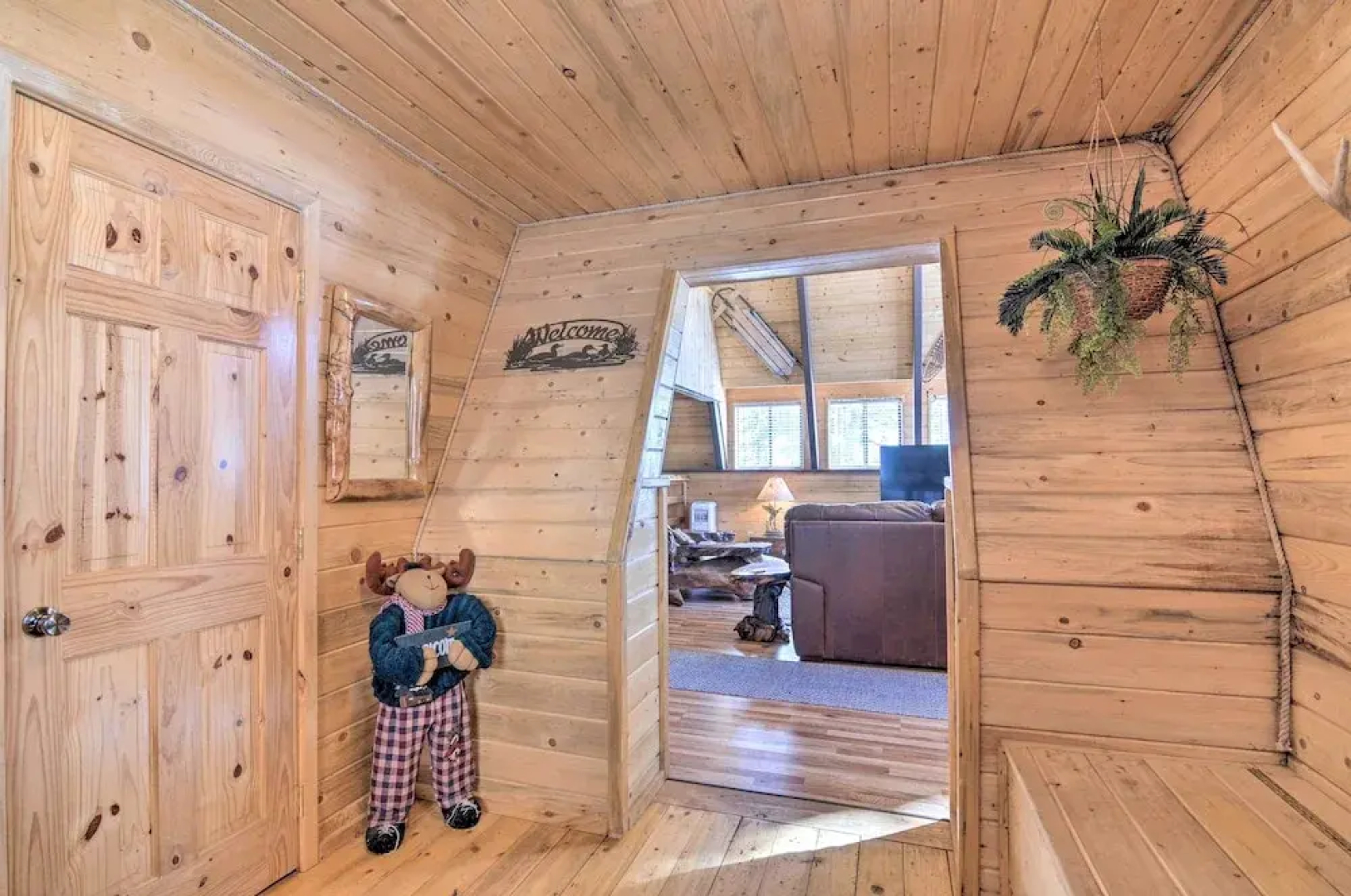 Spacious Duck Creek Village Cabin w/ Hot Tub!