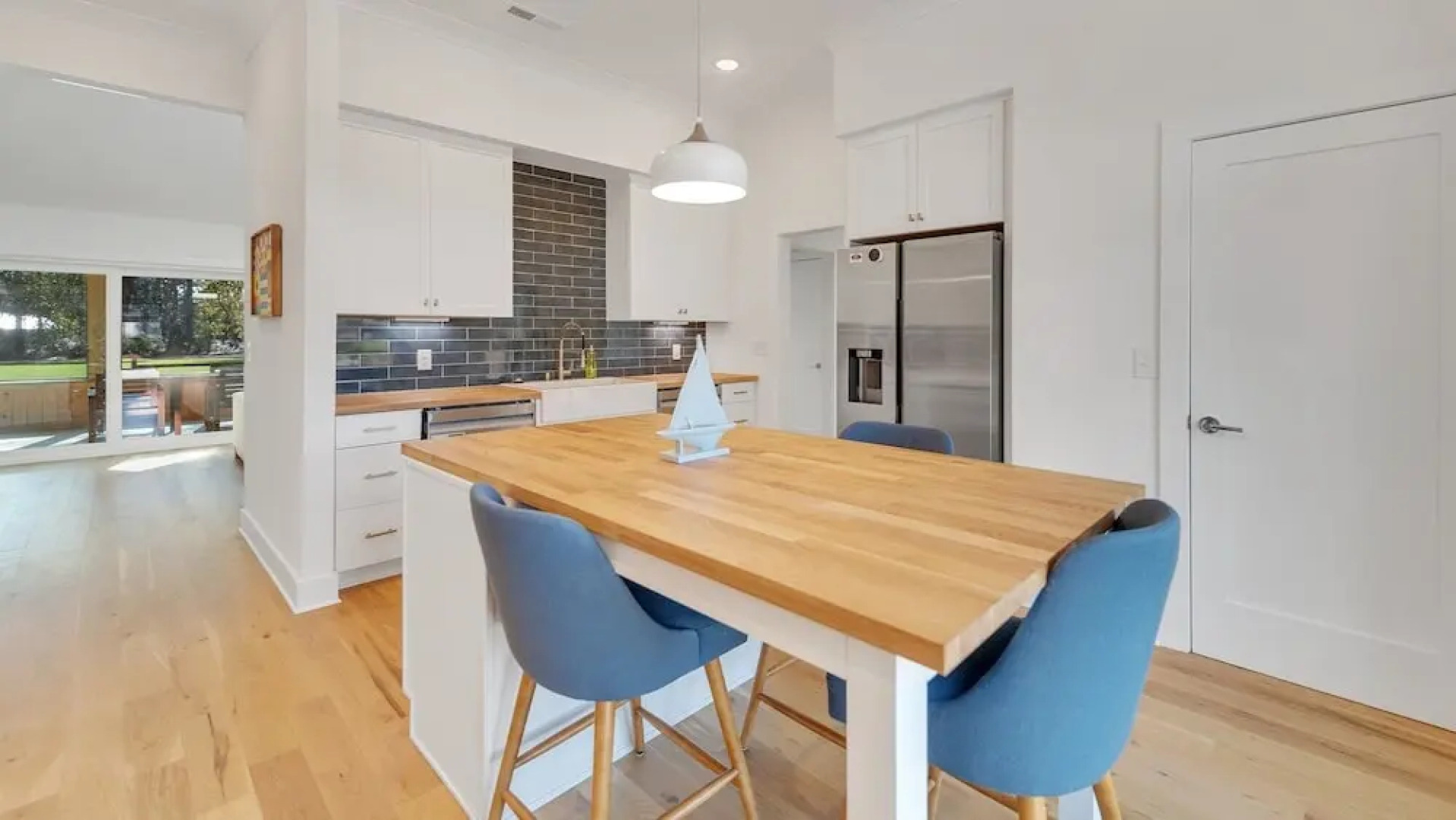 Great Place To Relax And Enjoy A Peaceful Vacation! 4 Bedroom Home by Peace Vacations