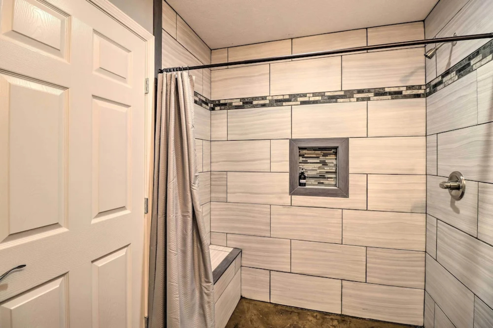 Newly Built Cotter Home, Great Fishing Nearby