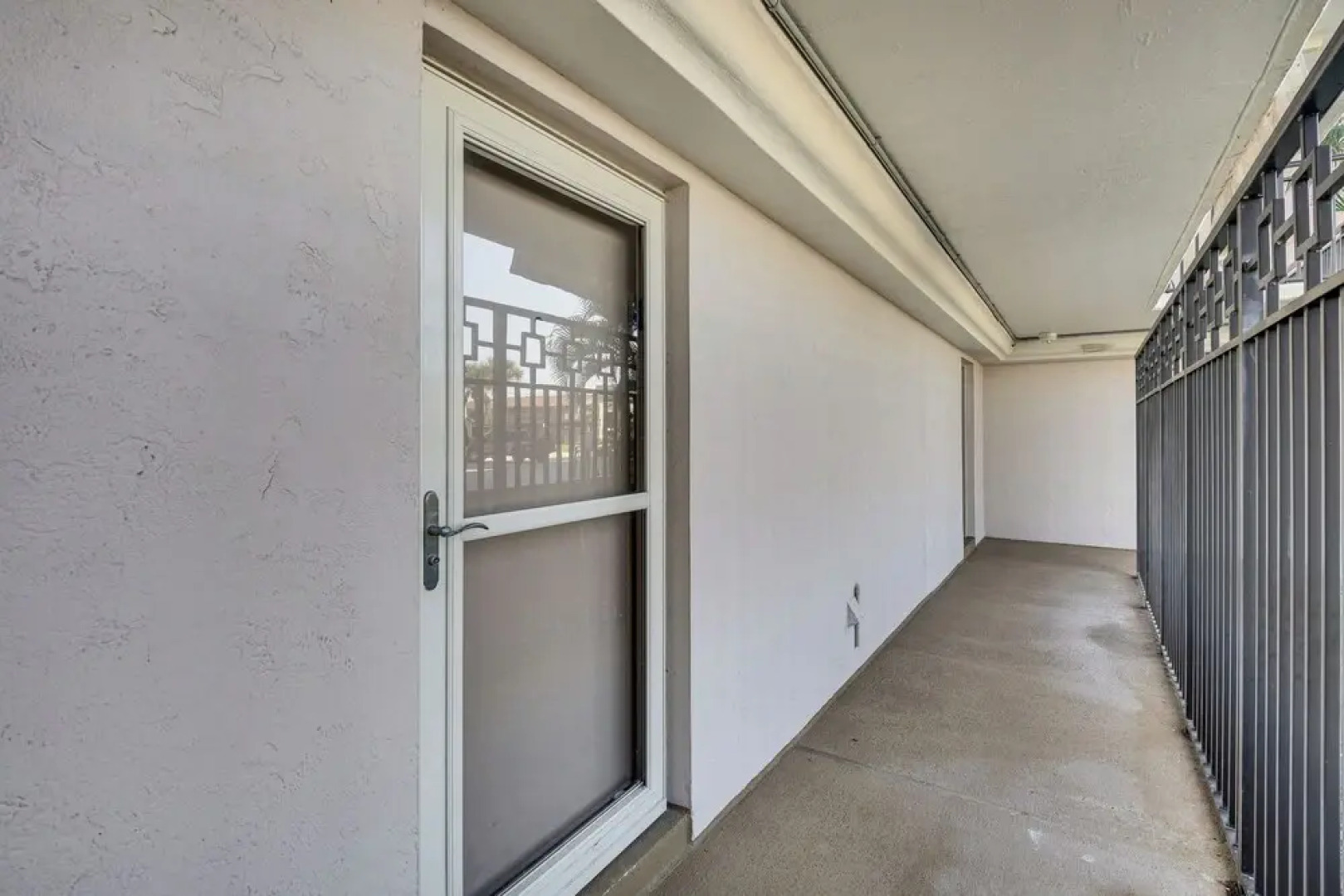 Beachfront Condo w/ Pool Access in Ponce Inlet