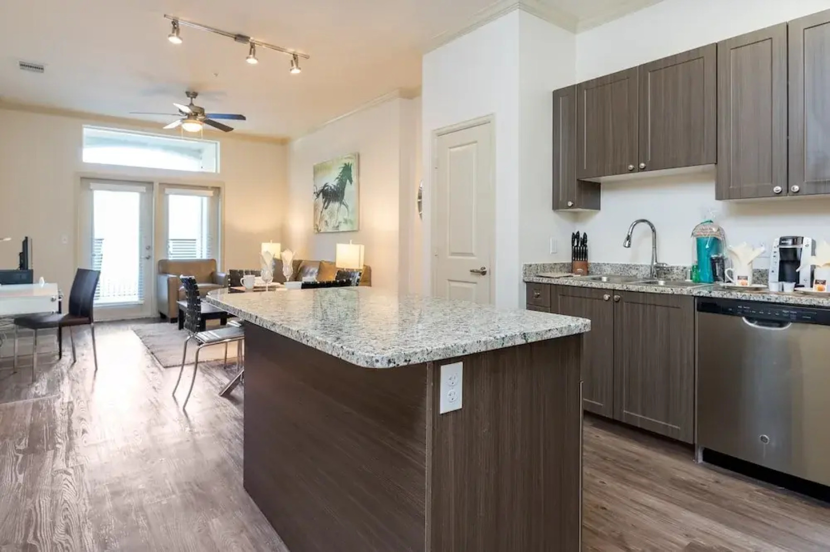 Global Luxury Suites Foster City