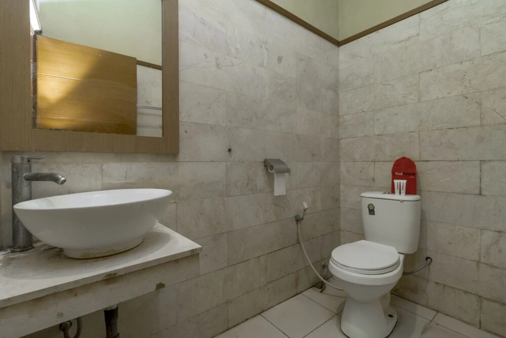 RedDoorz near Gumati Waterpark