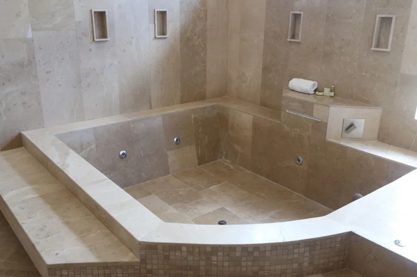 Luxury Sky Penthouses 3-6BR Condo-Hotel at Oceano Jaco