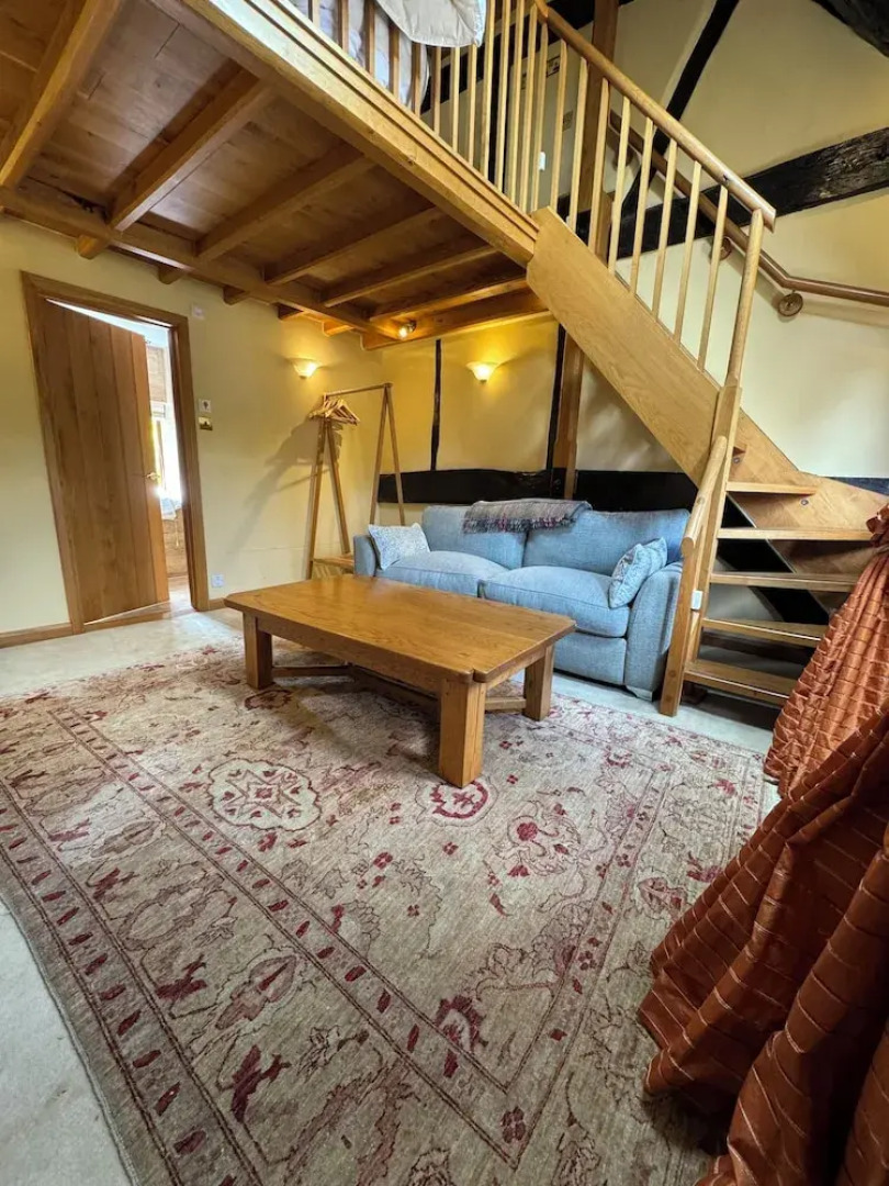 Heathrow Cottages B&B