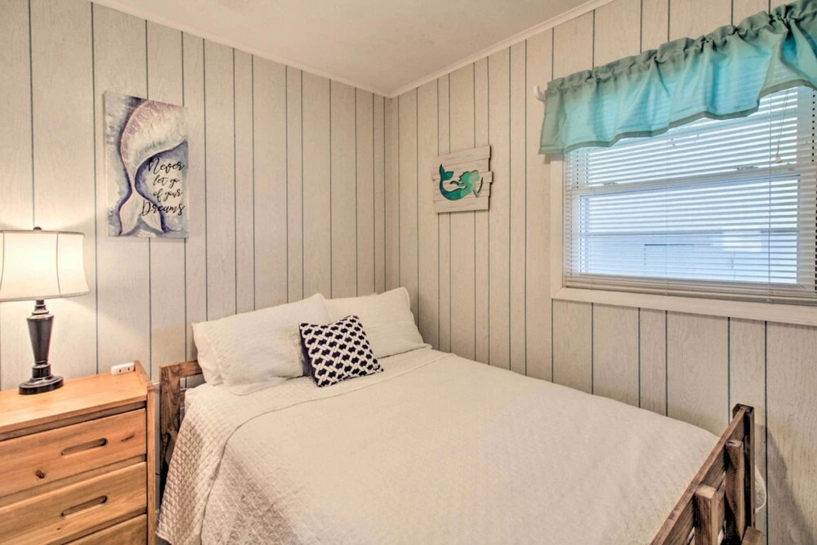 Lakefront Hiwassee Home w/ Private Dock & Deck!