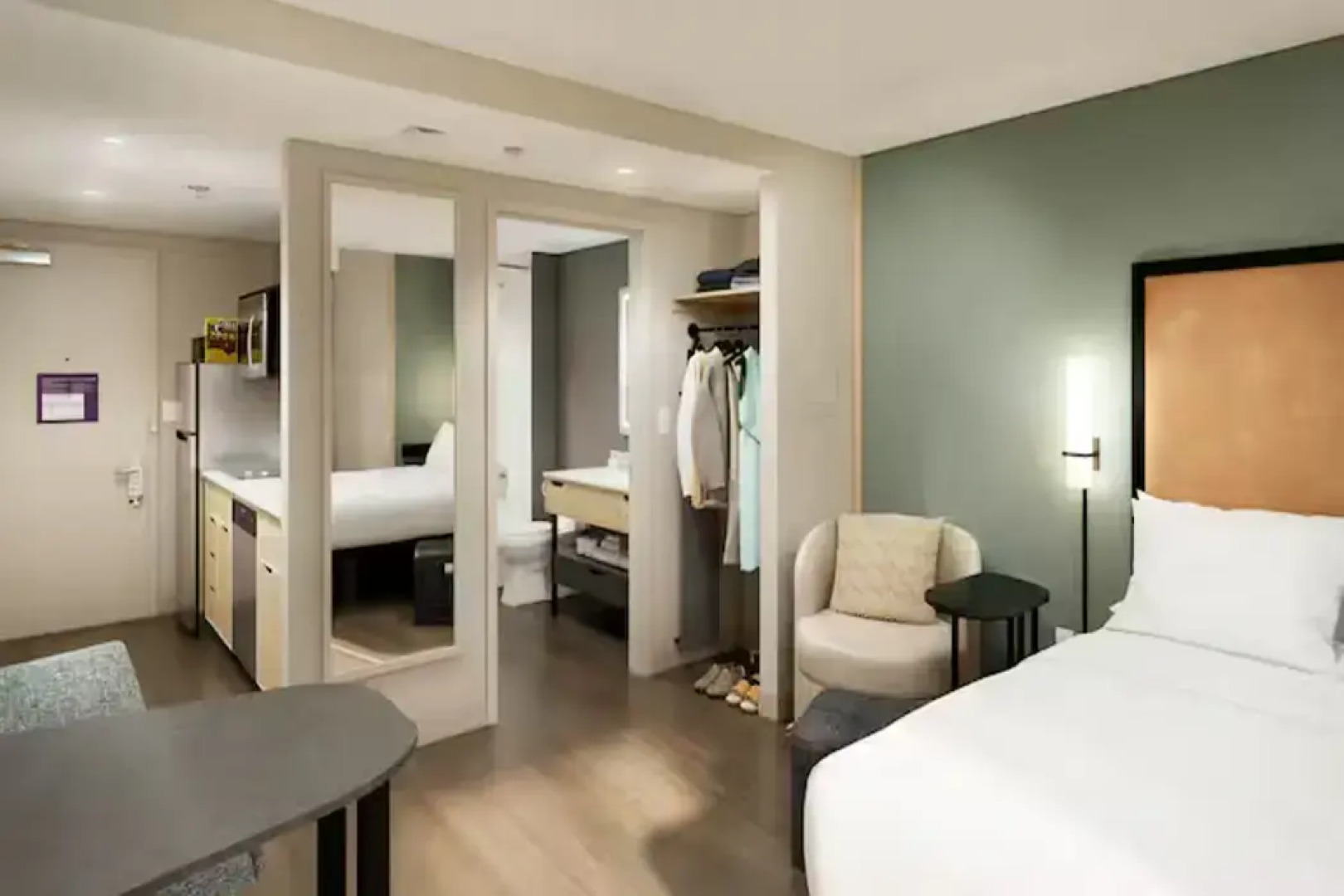 LivSmart Studios By Hilton Kokomo