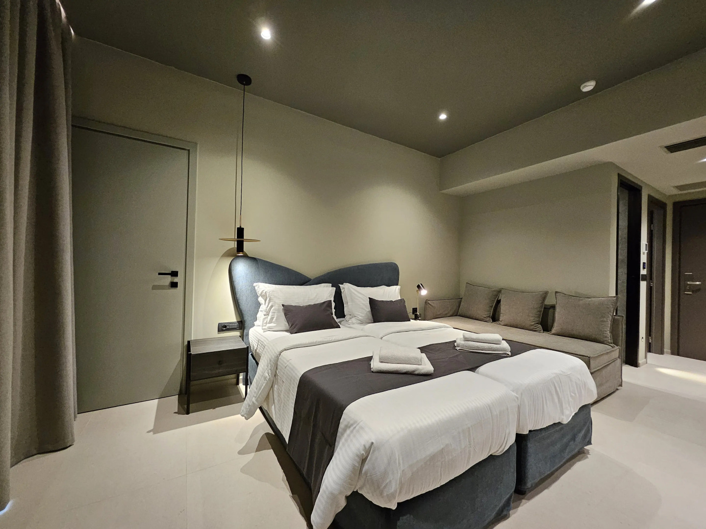 Petousis Hotel & Suites