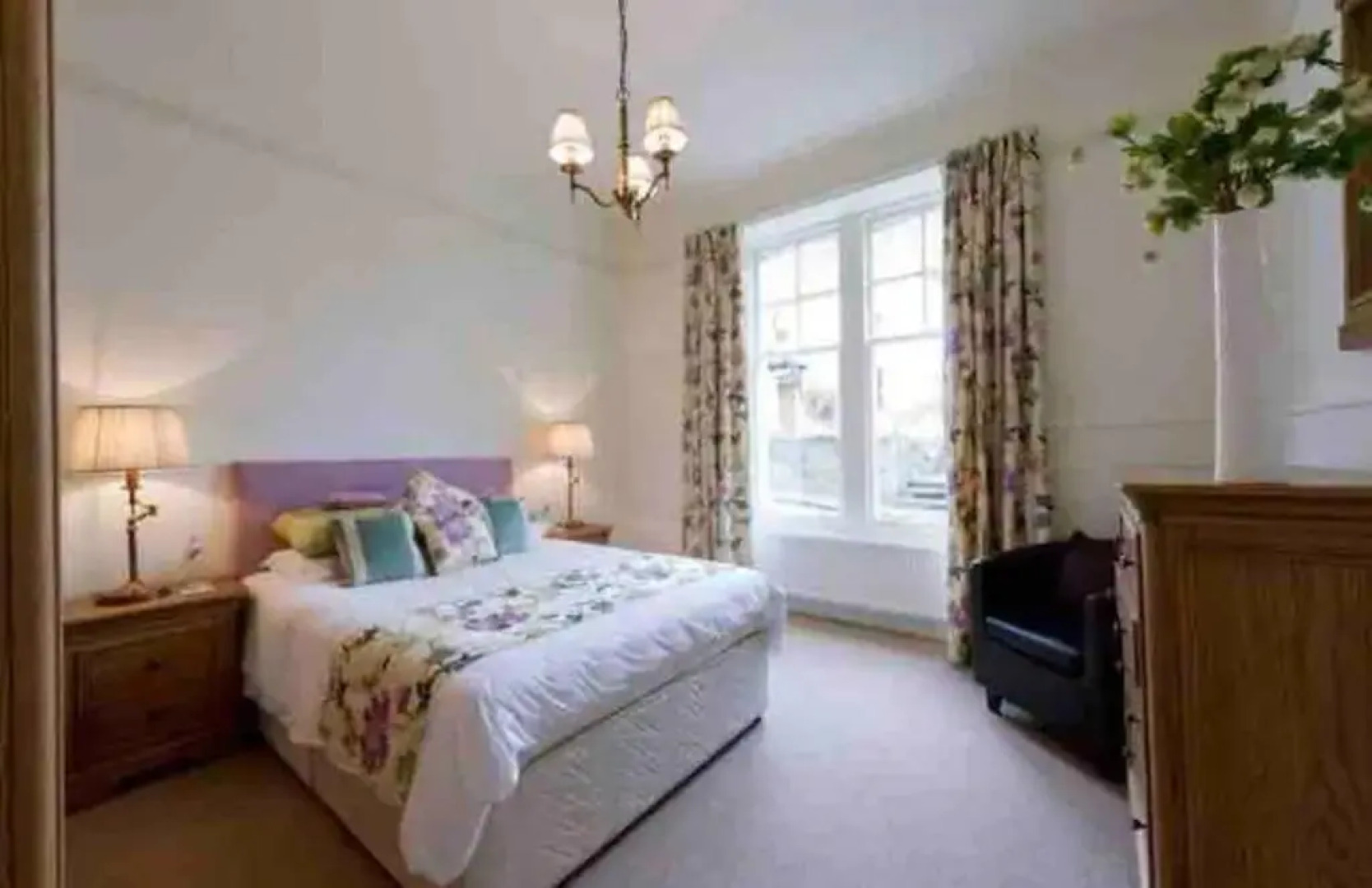 3 High Street, Dollar