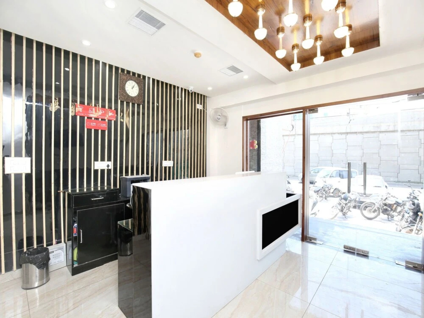 OYO 13678 Hotel Celebrations