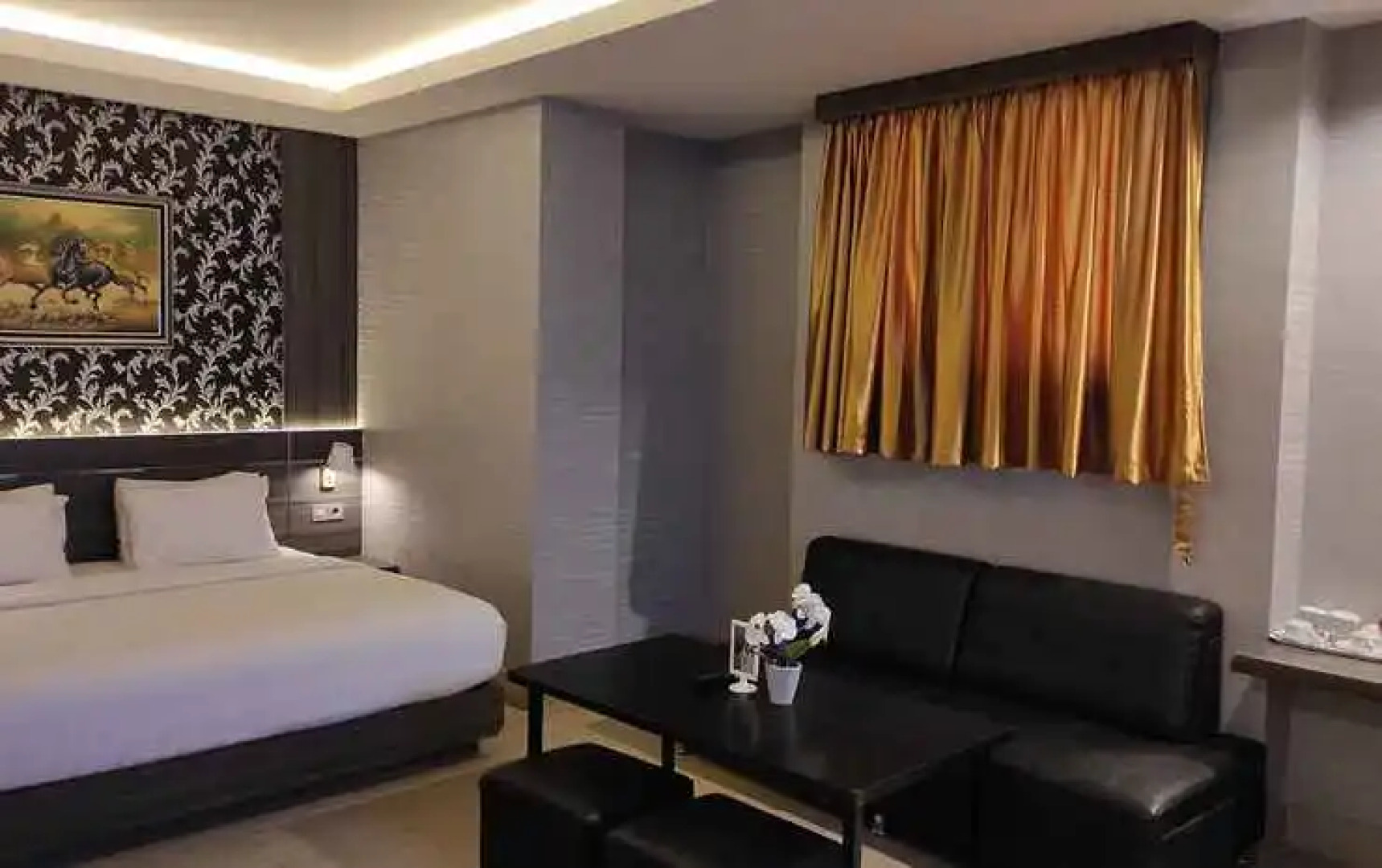 Grand Venetian Hotel