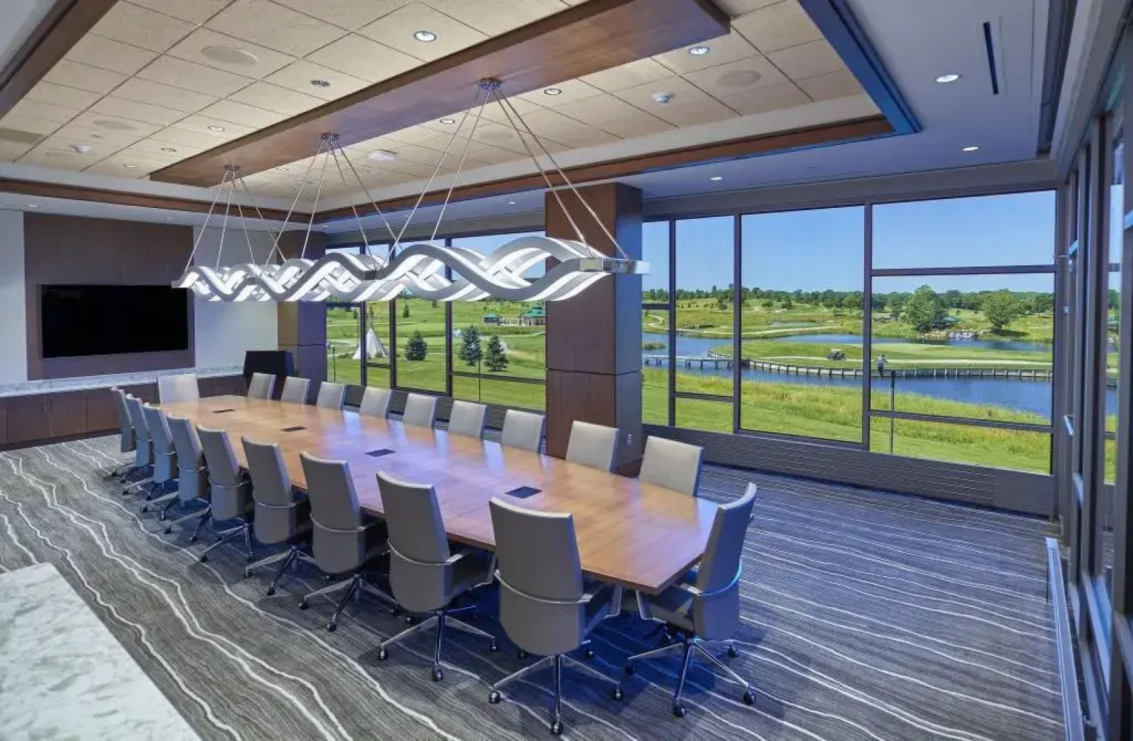 Mystic Lake Casino Hotel