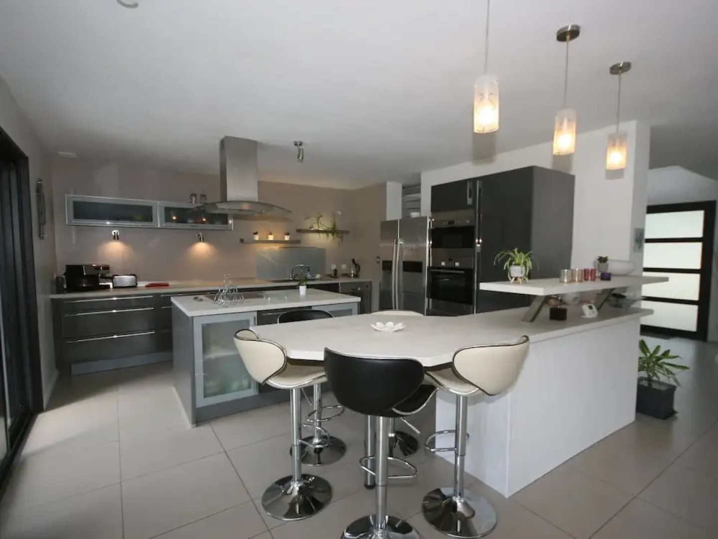 Modern Villa With Private Heated Pool, Located 2 km From the Sandy Beach