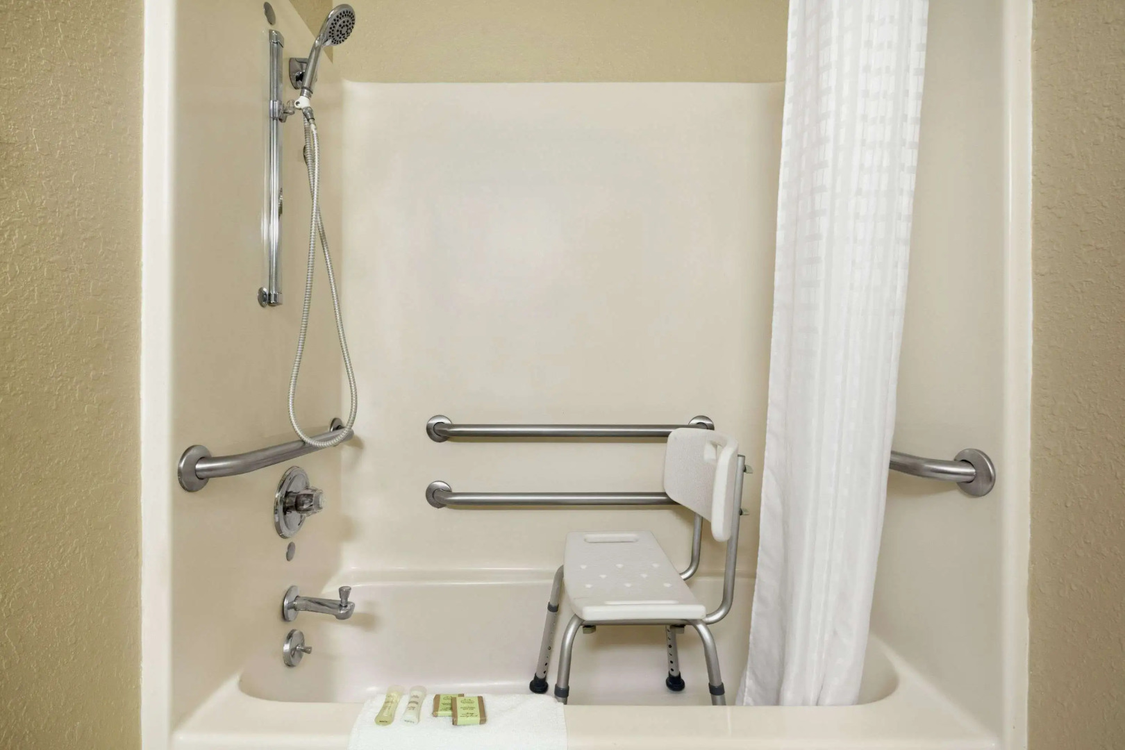 Super 8 by Wyndham Fairview Heights-St. Louis