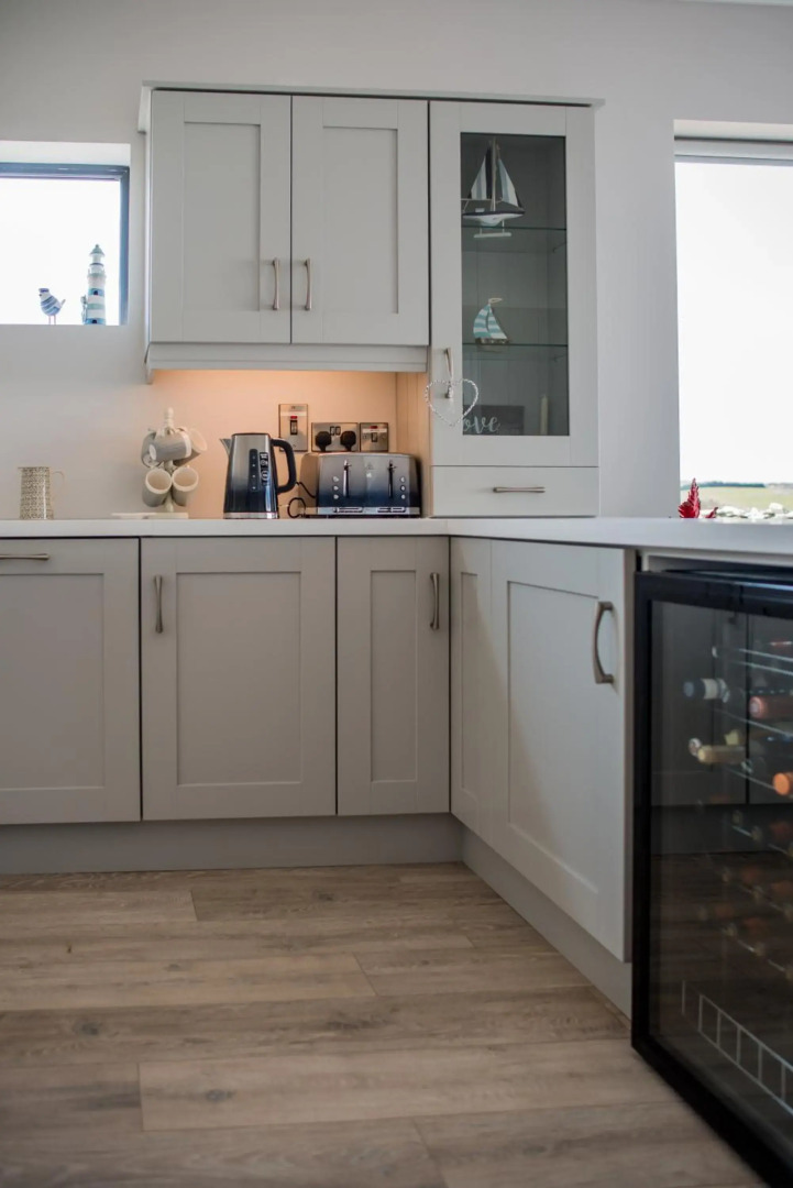 Spectacular ocean views & minutes to Cliffs- Clahane Shore Lodge