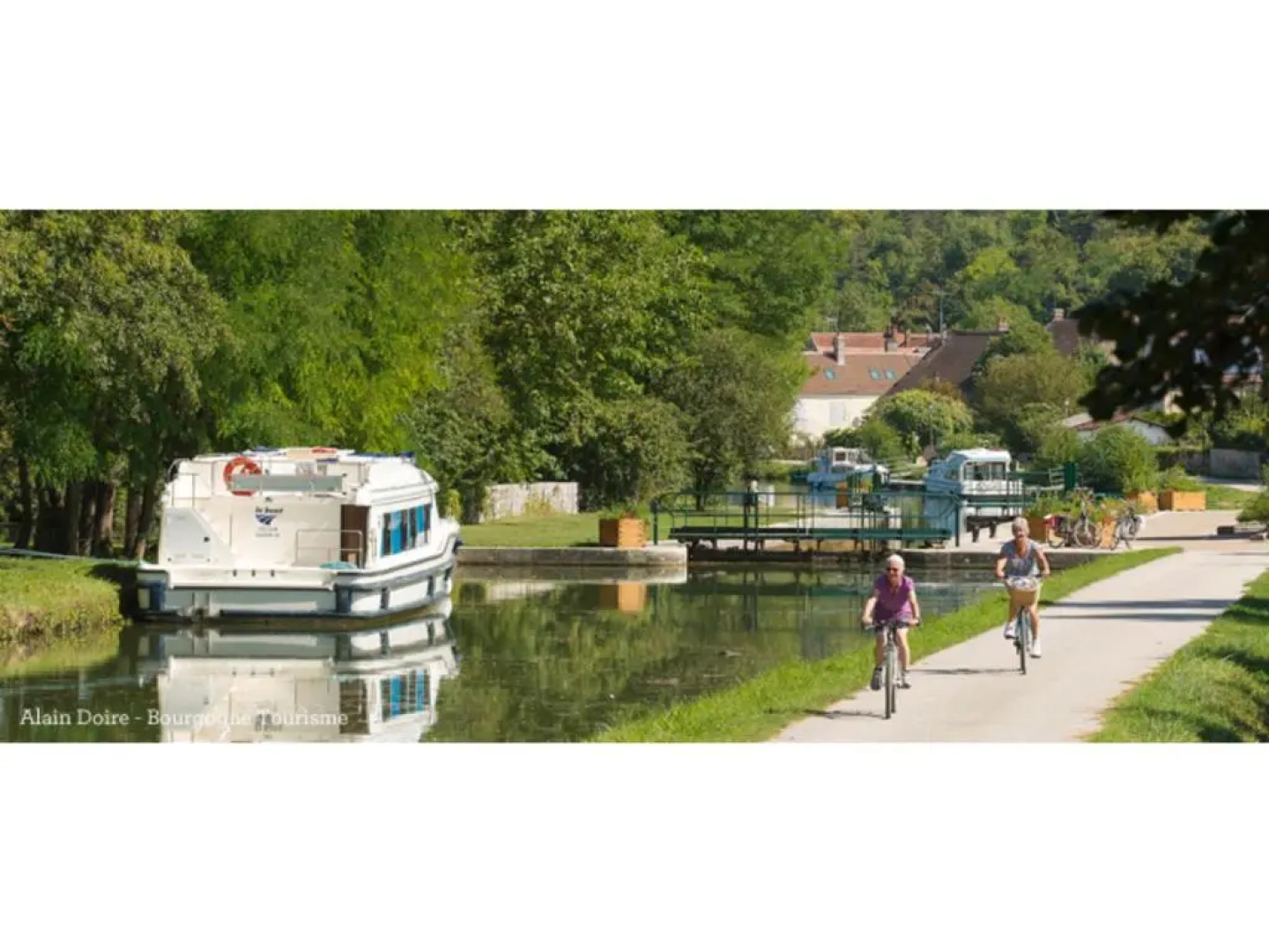 La Croix Au Maitre (Adults Only)