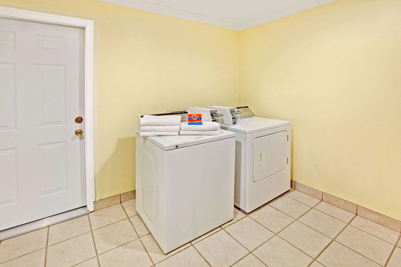 Days Inn by Wyndham Baytown Garth Road I10 East