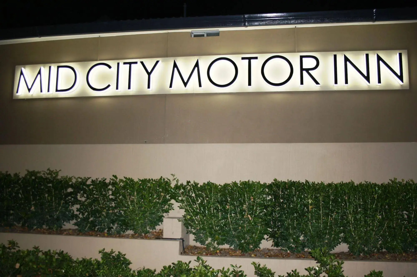 Noah's Mid City Motor Inn