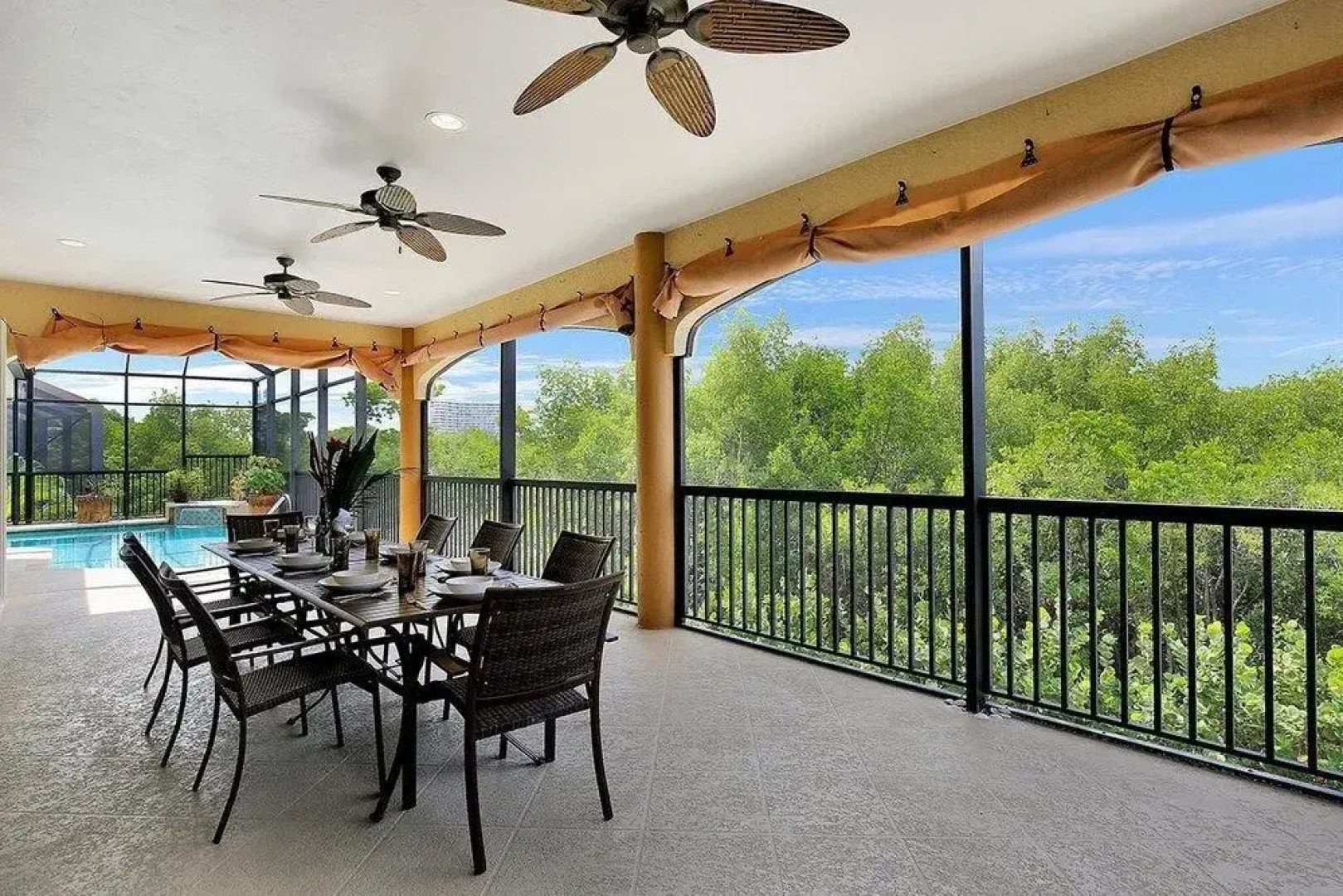 SPIN516 5 Bedroom Holiday Home by Marco Naples Vacation Homes