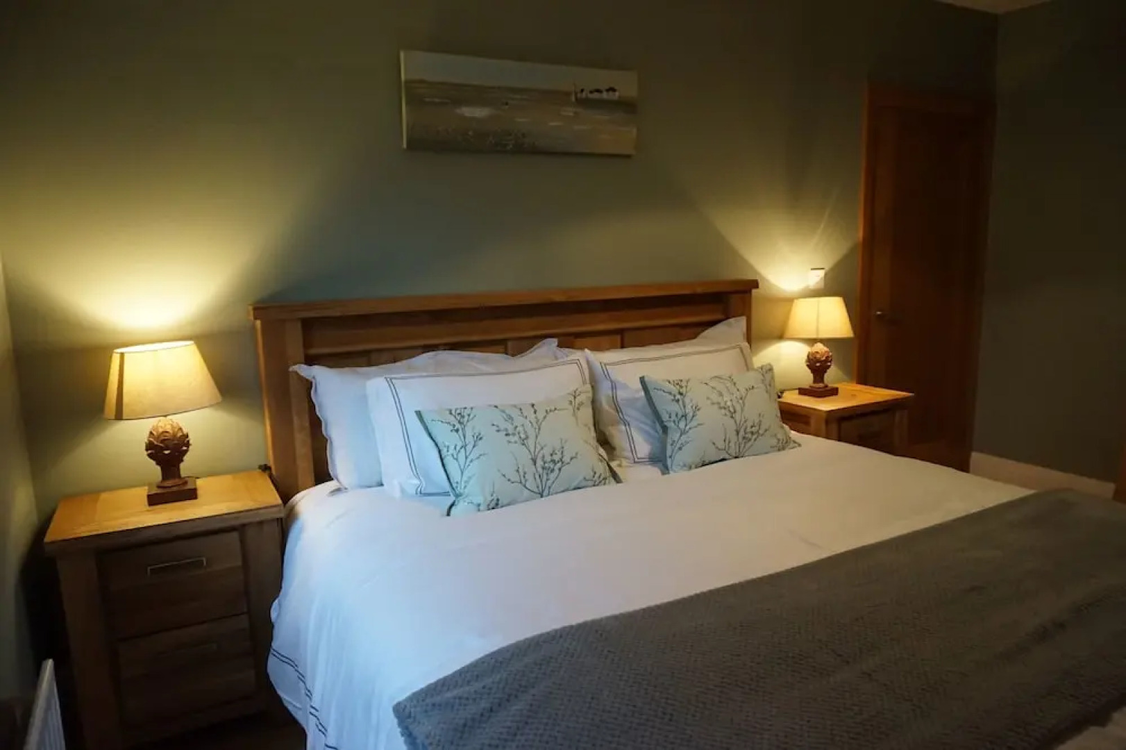 Dromore Court - Luxury Apartment