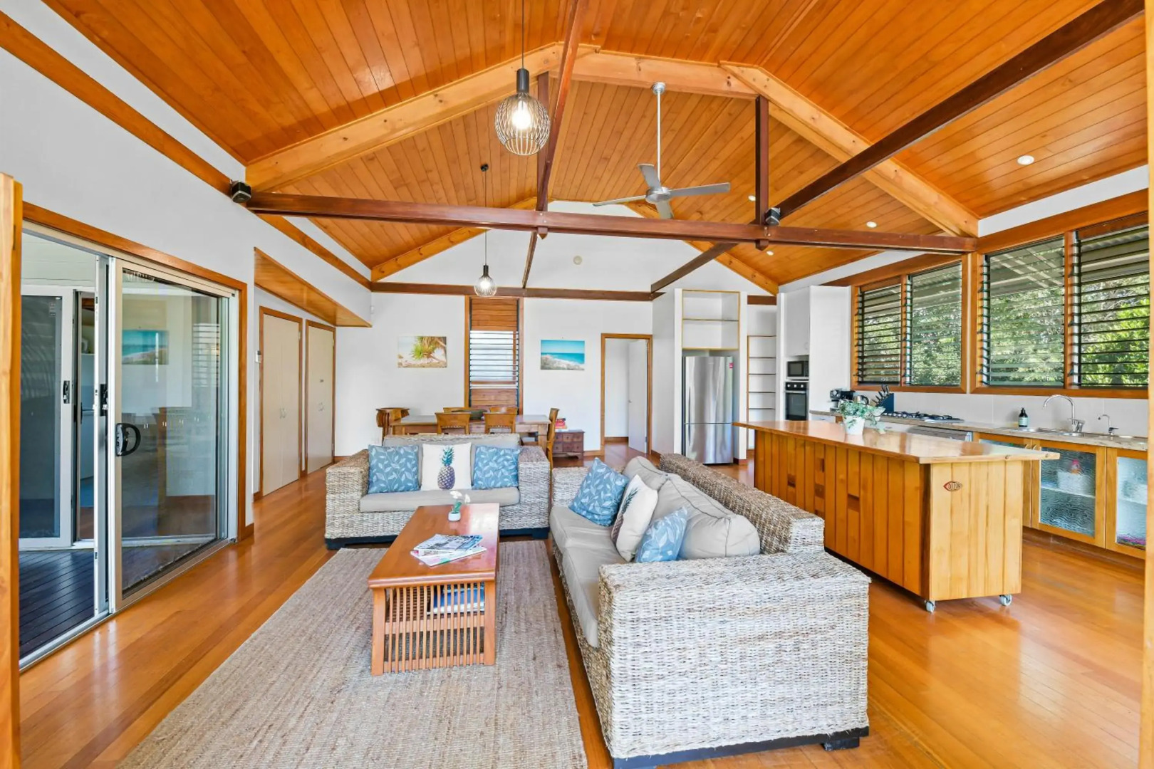 Serenity - Mudjimba - Pet Friendly Holiday Home