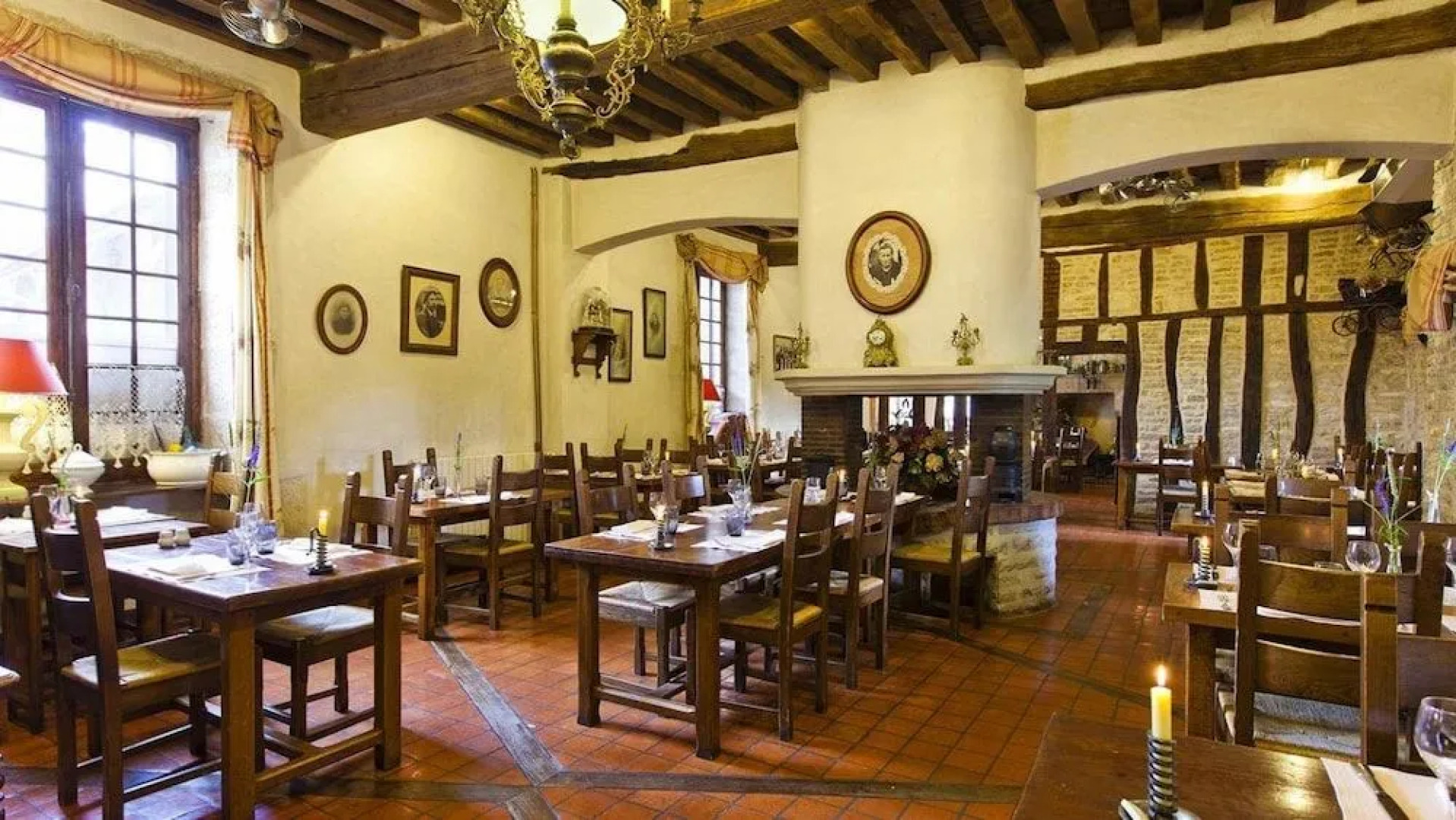 Hôtel De La Beursaudiere