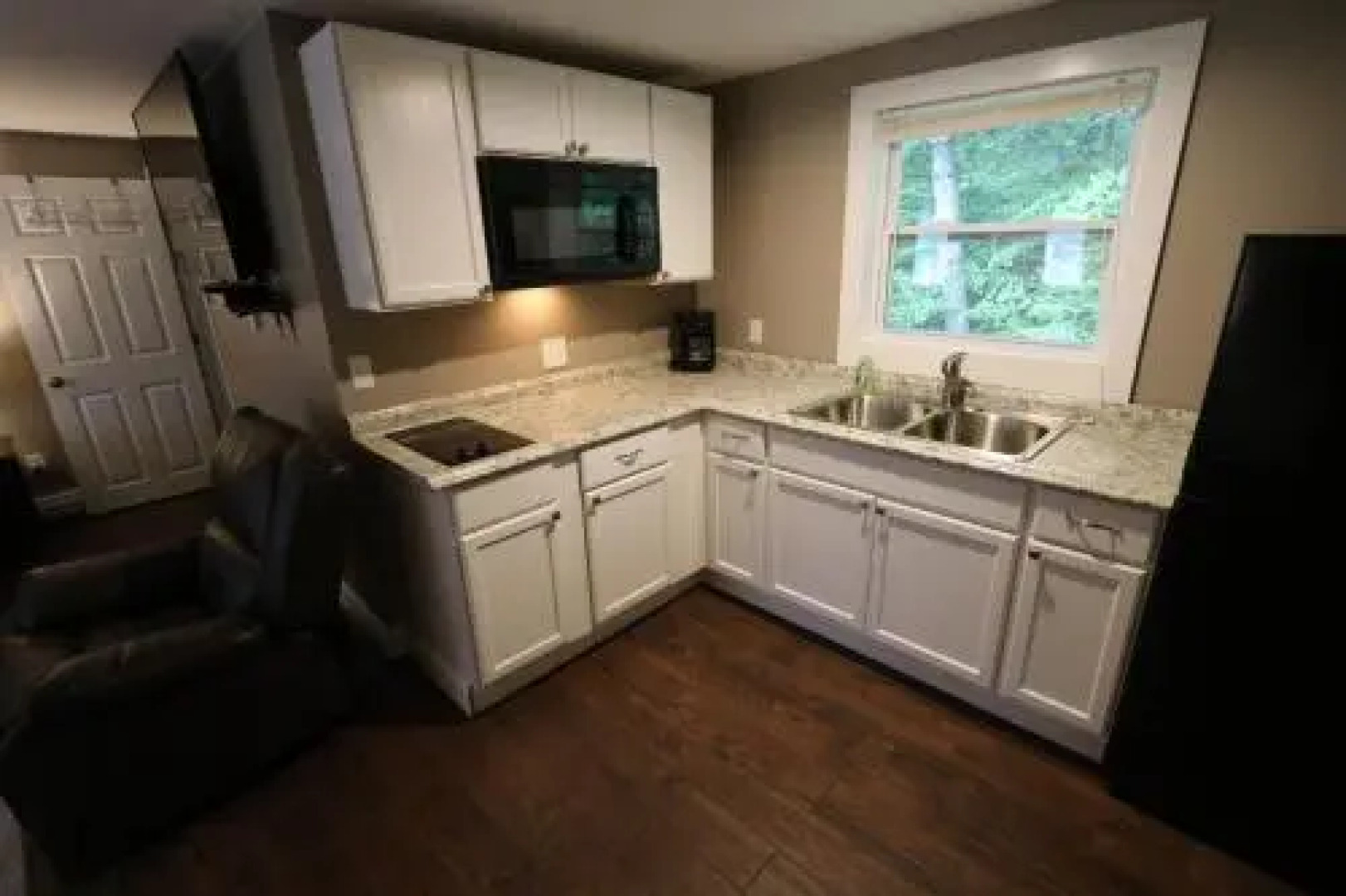 Brimley Motel Suites