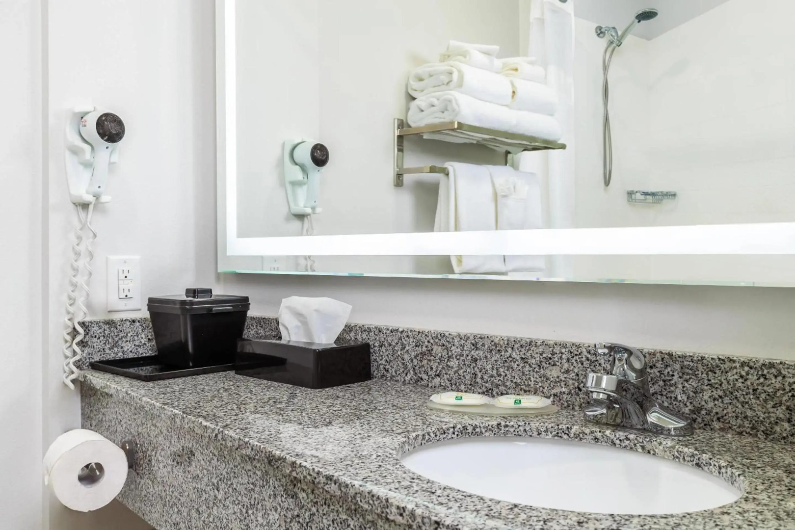 Quality Inn and Suites Winnipeg