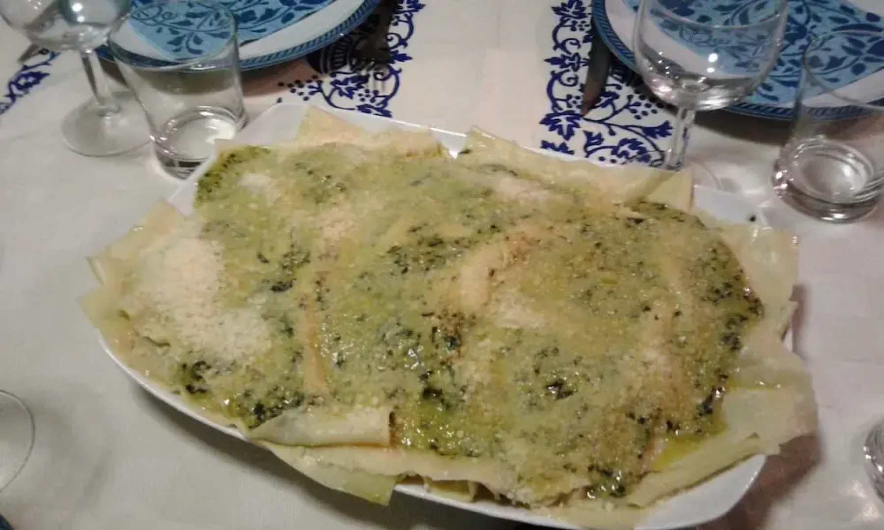 Elegant and Roomy Apartment on the Hill of Chiavari, Calm Relaxation Assured