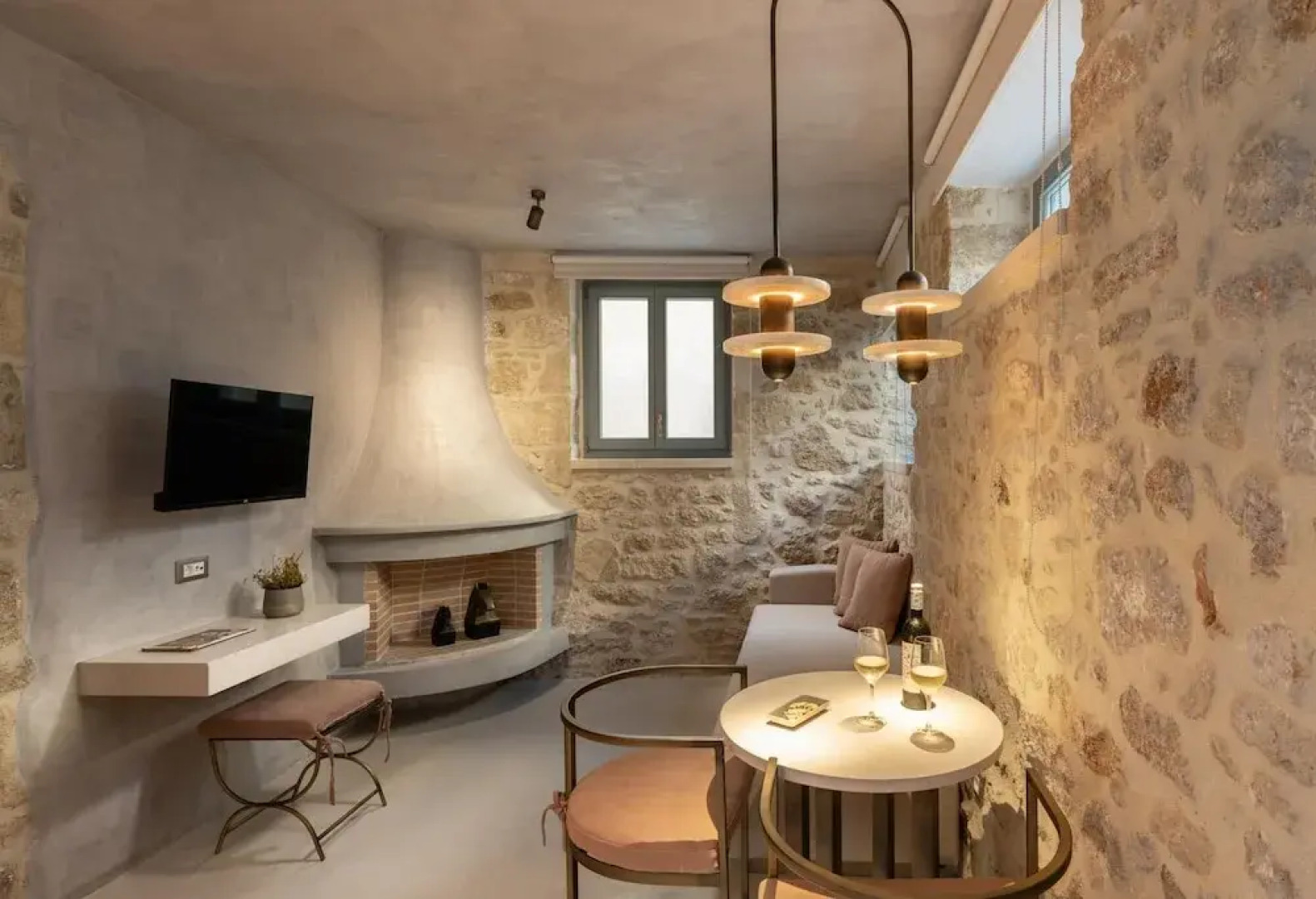 Inotropes Boutique Suites - Adults Only