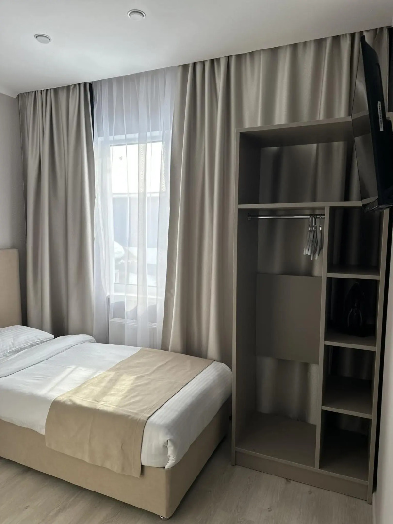 Первомайский