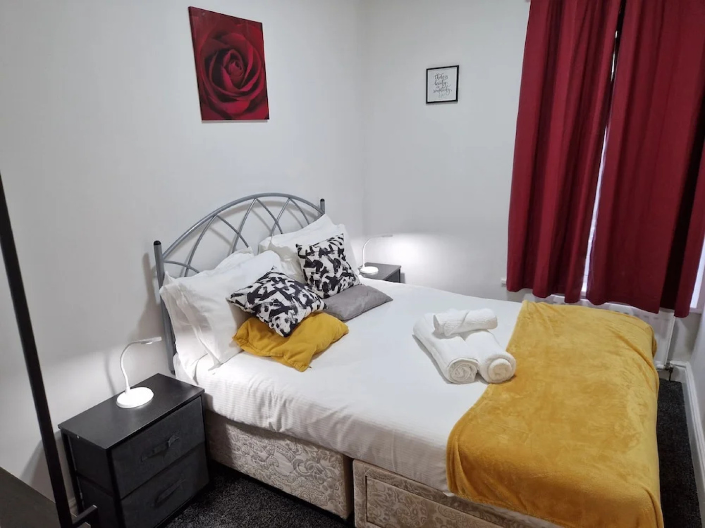 Birtley's Diamond 3 bed Apt, Sleeps 6 Guests