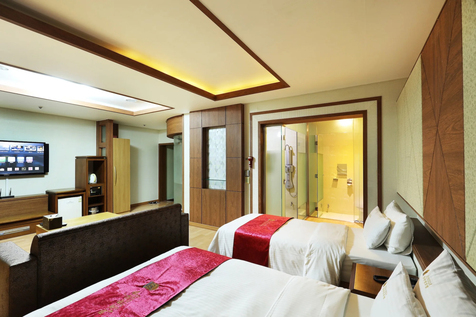 E.Kklim Classic Hotel