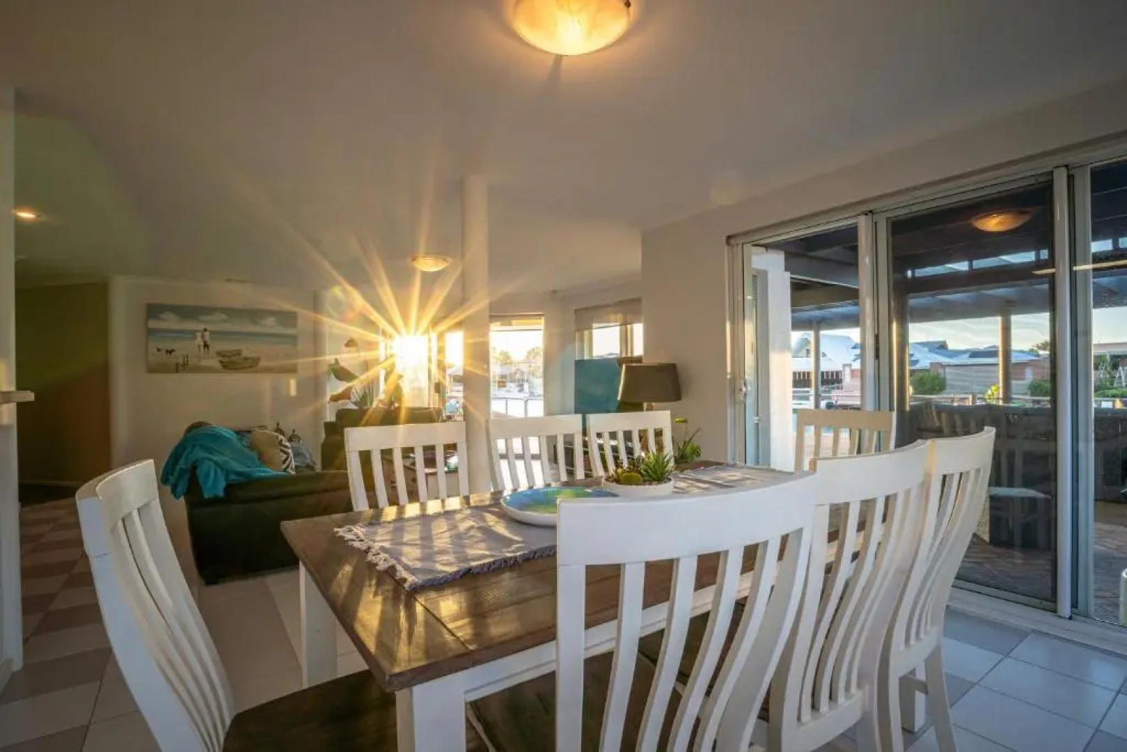 Mandurah Canal Beach House- 5 Mins Beach, Golf Course, City Centre, Parks