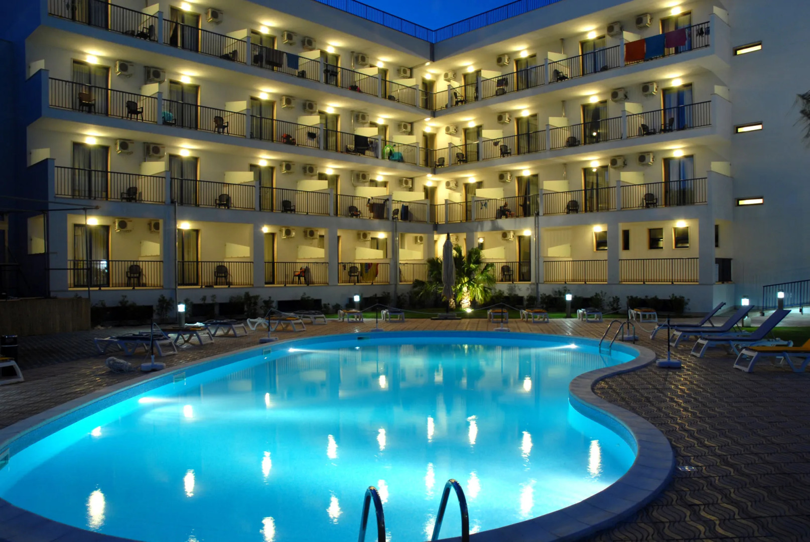 Ticho's Greenblu Hotel