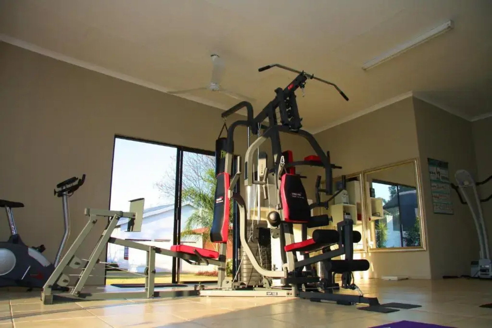 Waterglen Guest Lodge