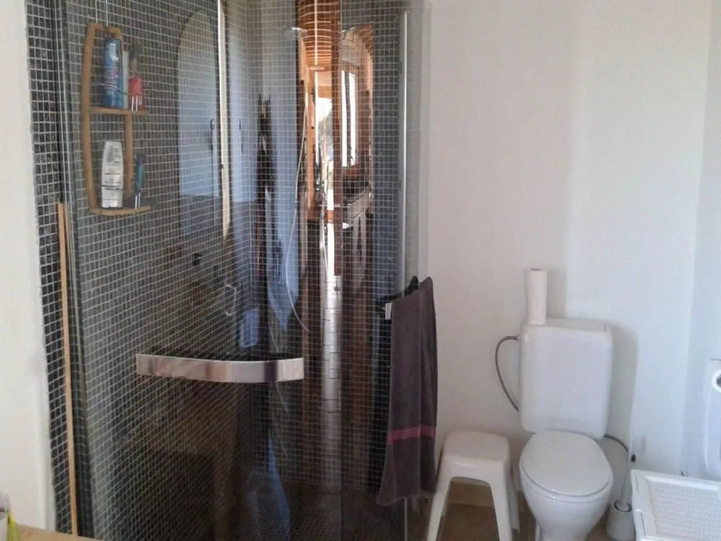 New Wooden House in a Quiet Location, Just a few Minutes From the River Lot