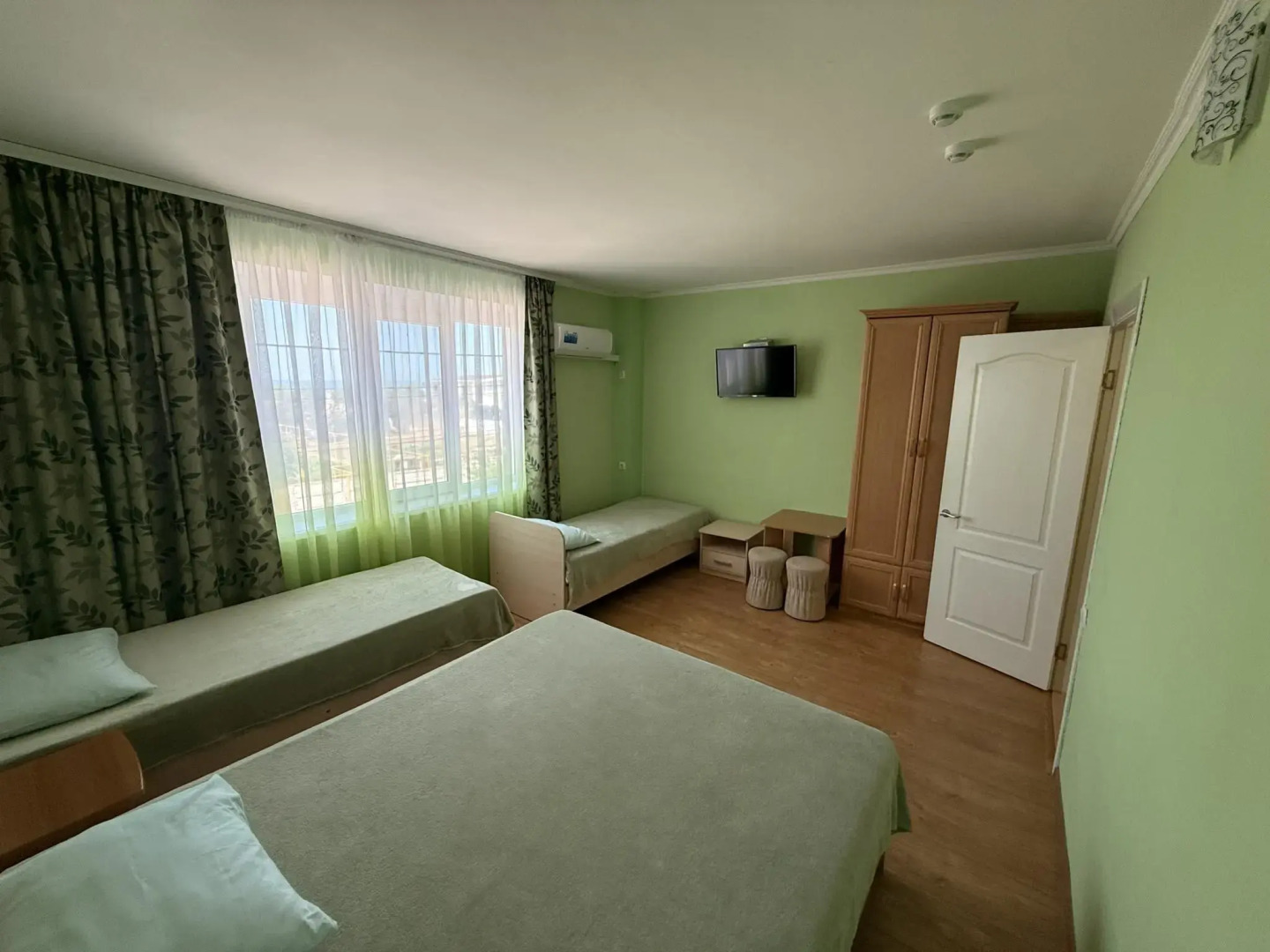 Берег Казантипа