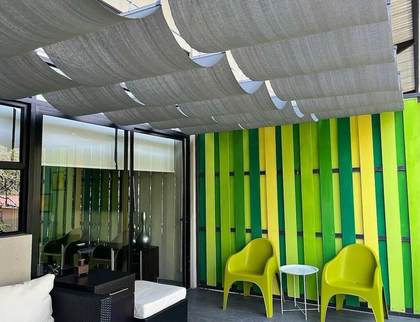 BEE Suites Santa Ana