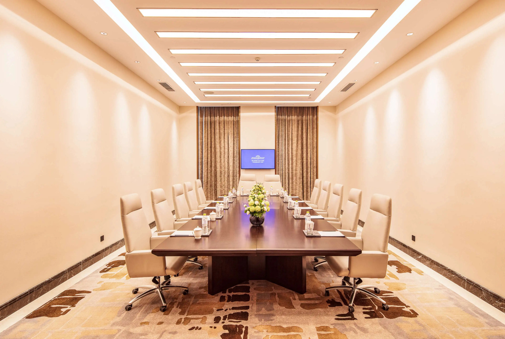 Howard Johnson New District Plaza Ziyang