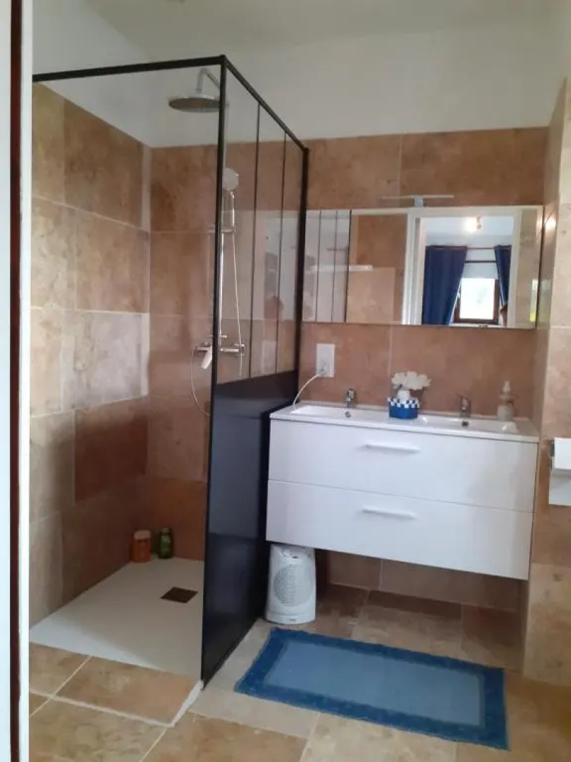 La Sapiniére -chambres climatisées