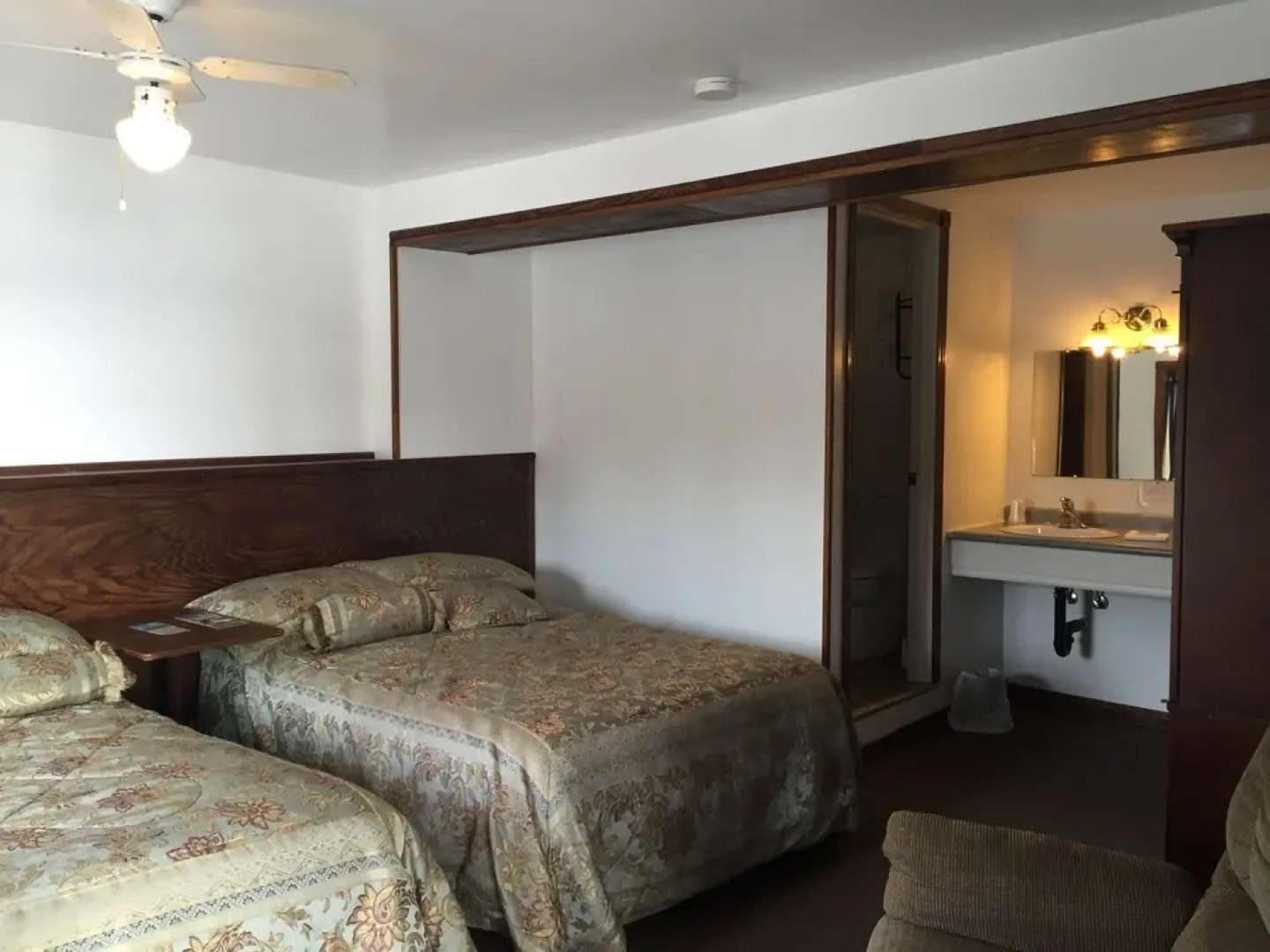 Sauble River Marina & Lodge Resort