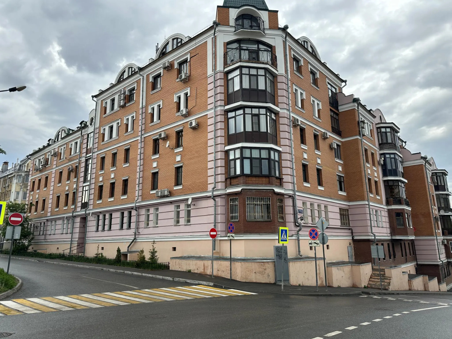 Artinvest (Артинвест) на улице Япеева