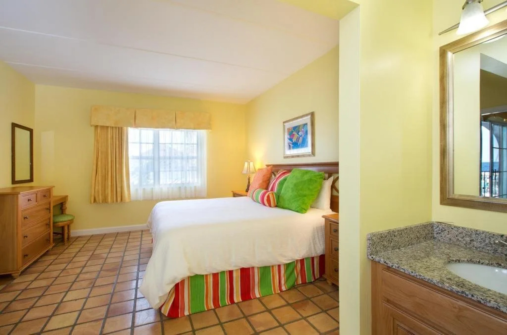 Paradise Harbour Club & Marina