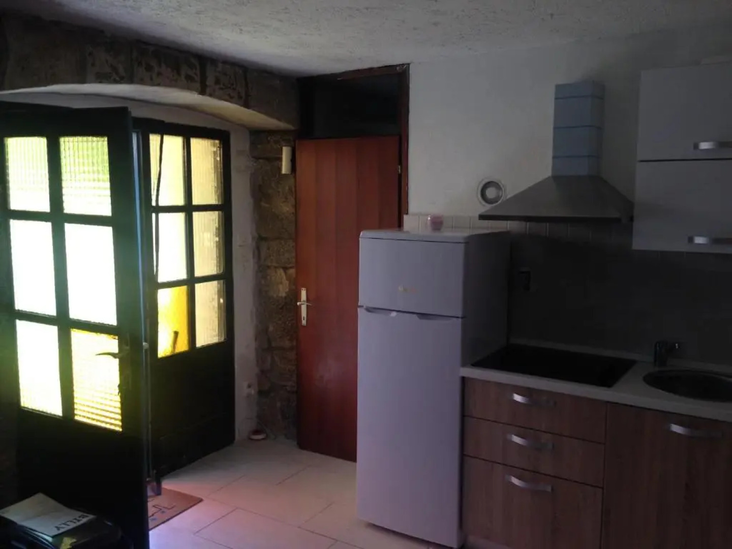 Lili Apartments, Sv Dunata 18